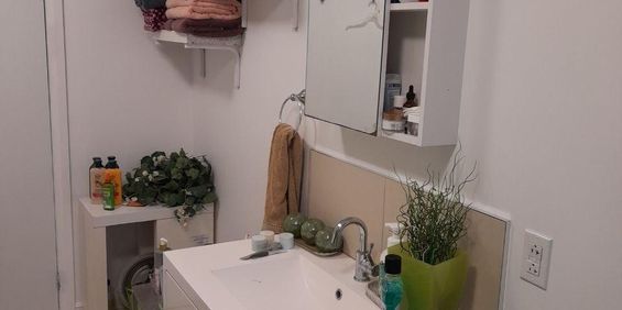 Chambre Femme à Laval - Tout Inclus - Photo 3