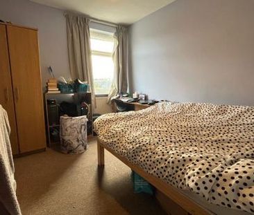 6 Bed Student Home - 32 Kemsing Gardens - Photo 4