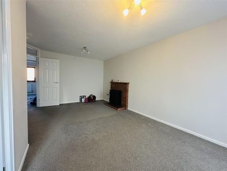 Churchdale Close, Nuneaton, CV10 - Photo 3