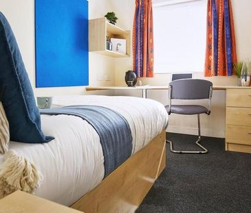 1 bedroom in a flat share to rent - Photo 4