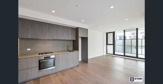 Next to new - Two bedroom modern apartment - Photo 1