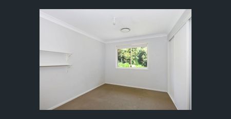 Modern Family Home - Photo 4