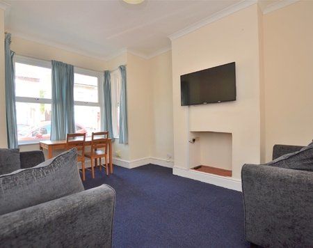 Henry Road, Gloucester, GL1 - Photo 1