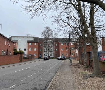 Extra Large Standard Double Ensuite: Three Bed Flat - Photo 1