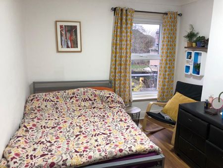 3 Bed Terraced House, Foundry Lane, SO15 - Photo 4