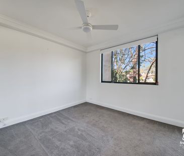 Ground Floor | 2 Bed | 2 Bath | 2 Car - Photo 4