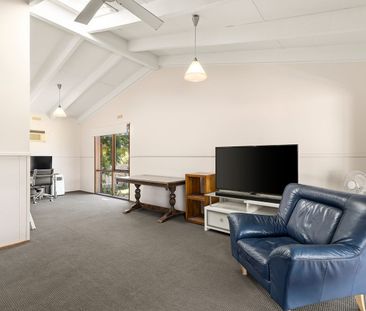 34 Spring Street, Hastings - 3-Bedroom Home with Heating & Cooling - Photo 4