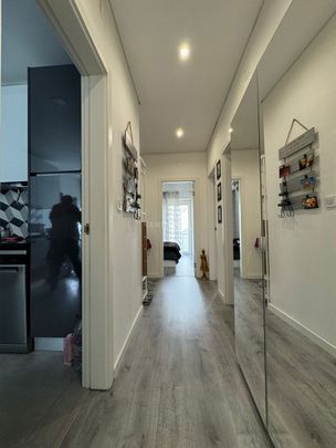 Apartamento T2 Mobilado – Zona Calma e Privilegiada, junto a praias e a 10 Minutos de Lisboa - Photo 1