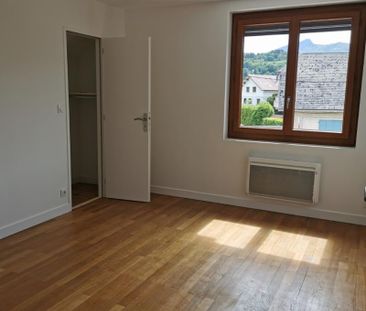 Location Appartement 3 pièces 66m² CHAMBERY 73000 - Photo 3