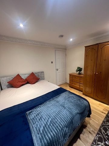 Room in a Shared Flat, Oxbow Mansions, SE10 - Photo 3
