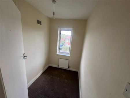 2 bedroom semi-detached house to rent - Photo 3