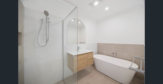 Family-sized comfort at an affordable price! - Photo 1