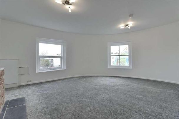 Clarendon Road, Southsea, PO4 - Photo 1