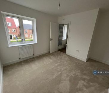 4 bedroom semi-detached house to rent - Photo 1