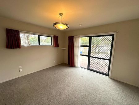 Quiet, sunny and peaceful living - Photo 2