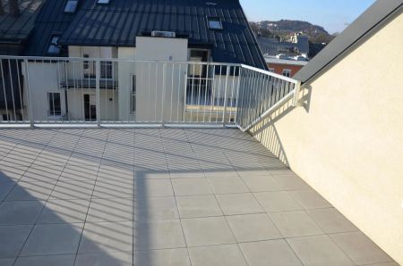 HOCHWERTIGE MAISONETTEWOHNUNG MIT TERRASSE - Photo 4