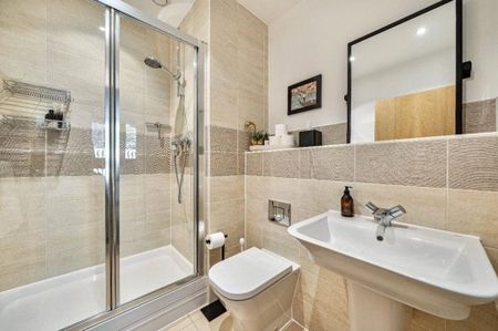 3 bedroom flat to rent - Photo 4