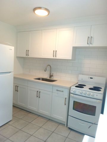 For Lease - 464 Summerhill Avenue Unit# 14, Toronto, Ontario - Photo 2