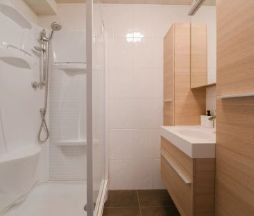 Bemeubeld appartement te huur in het centrum van Oostende - Photo 6