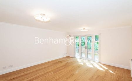 3 Bedroom flat to rent in Parkhill Road, Belsize Park, NW3 - Photo 2