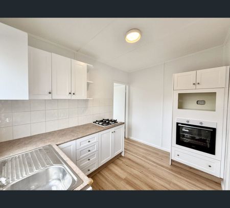 3/27 Woodstock Street, Mayfield, NSW 2304 - Photo 3