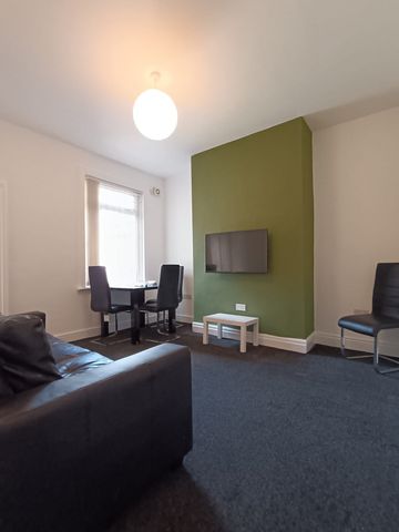 3- Double Affordable Rooms in Salford - Photo 4