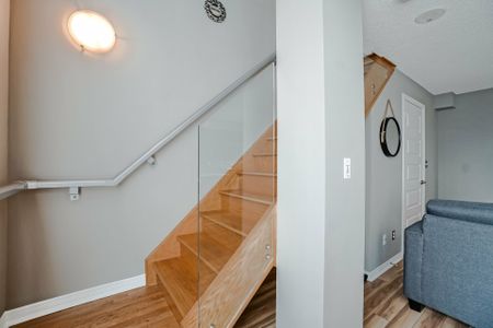 For Lease - 215 Queen Street Unit# 208, Brampton, Ontario - Photo 2