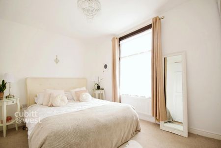 3 bedroom terraced house to rent - Photo 4