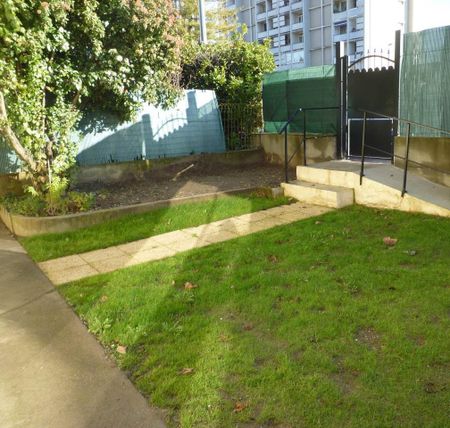 54 Avenue de la République Seyssinet-Pariset T2 en Rez-de-Jardin - Photo 3