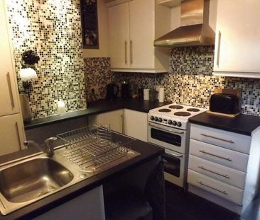 2 Bedroom House to let - Photo 5