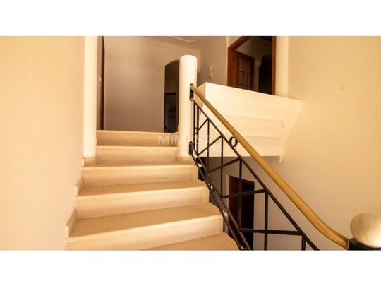 5 room luxury House for rent in Praia da Luz, Lagos, Distrito de Faro - Photo 1