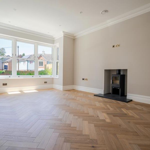 5 bedroom link detached house to rent - Photo 1