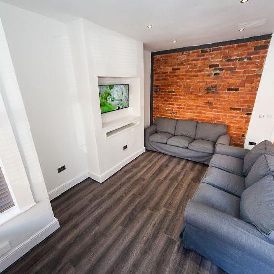 6 bedroom terraced house to rent - Photo 1