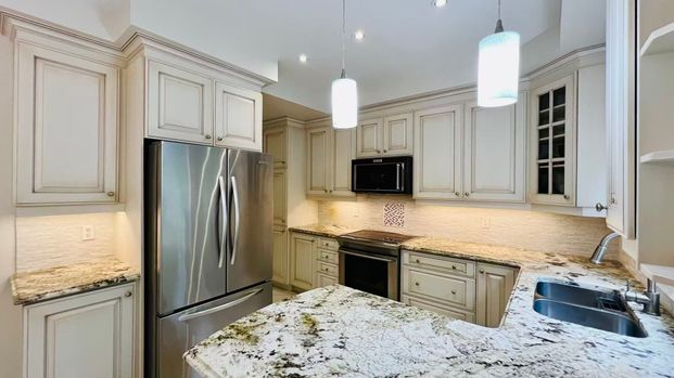 For Lease - 4182 Fuller Crescent, Burlington, Ontario - Photo 1