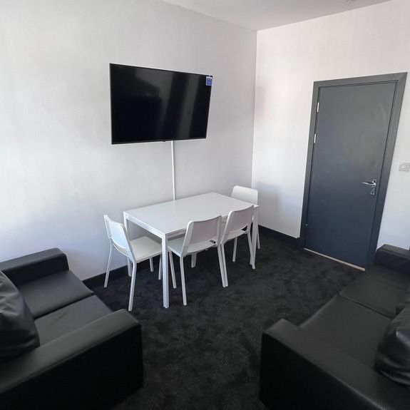 4 bedroom house share to rent - Photo 1