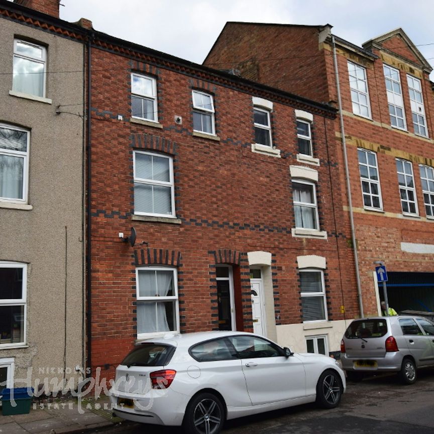Talbot Road, Northampton, NN1 - Photo 1