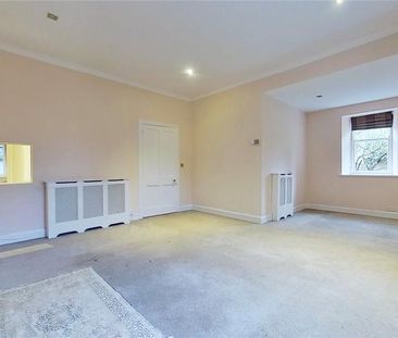 3 bedroom link detached house to rent - Photo 2