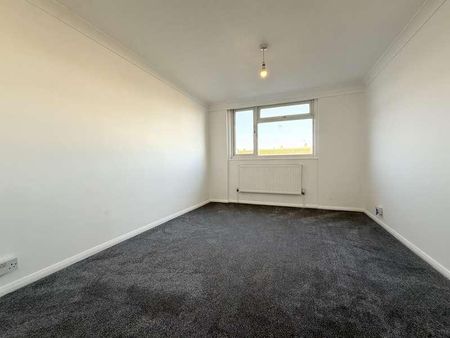 Yew Tree Gardens, Birchington, CT7 - Photo 4