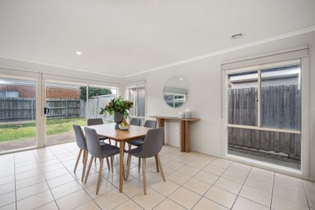 Comfortable Living with Modern Conveniences - Photo 4