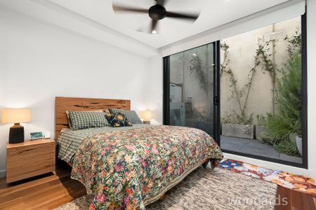 Stunning 4-Level Townhouse in Near-New Brunswick Complex - Photo 4