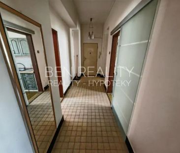Pronájem - velký byt 3+1 Napajedla Husova - Photo 1