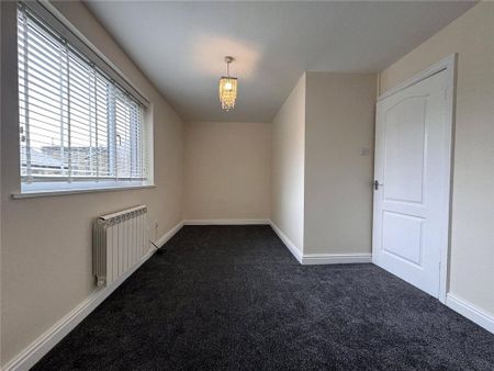 2 bedroom semi-detached house to rent - Photo 3