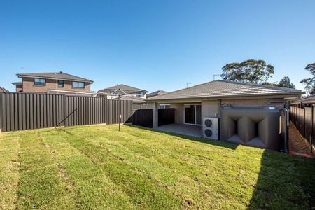 QUALITY BUILT, SPACIOUS HOME - Photo 5