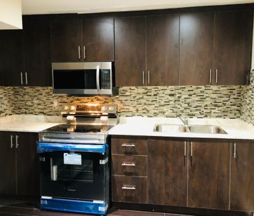 For Lease - 143 Crystal Glen Crescent Unit# 2, Brampton, Ontario - Photo 1