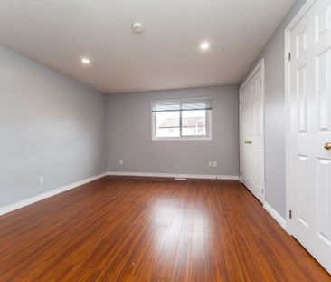 For Lease - 1447 Fleming Court, Oshawa, Ontario - Photo 3