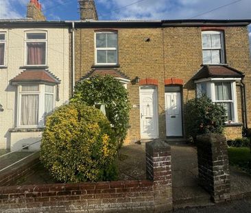 Semi detached house to rent - Photo 1