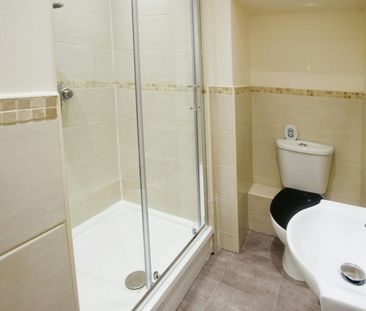 Terraced House to rent on - Photo 4