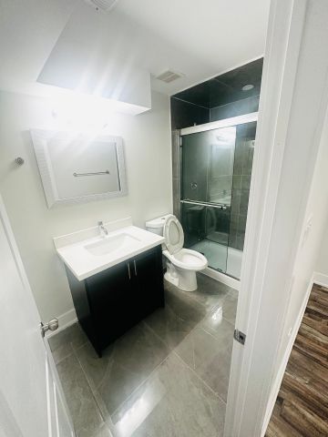 For Lease - 15 Dalecrest Road, Brampton, Ontario - Photo 5