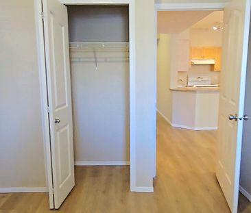 FREE 1 month rent 2-Bedroom + Den, 2-Bathroom Condo - Photo 6