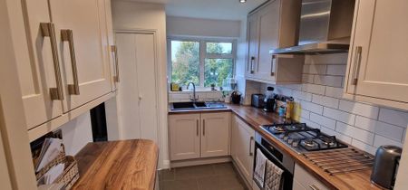 2 bedroom flat to rent - Photo 3